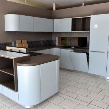 Vente Aux Encheres Des Cuisines Schmidt D Haudainville 26